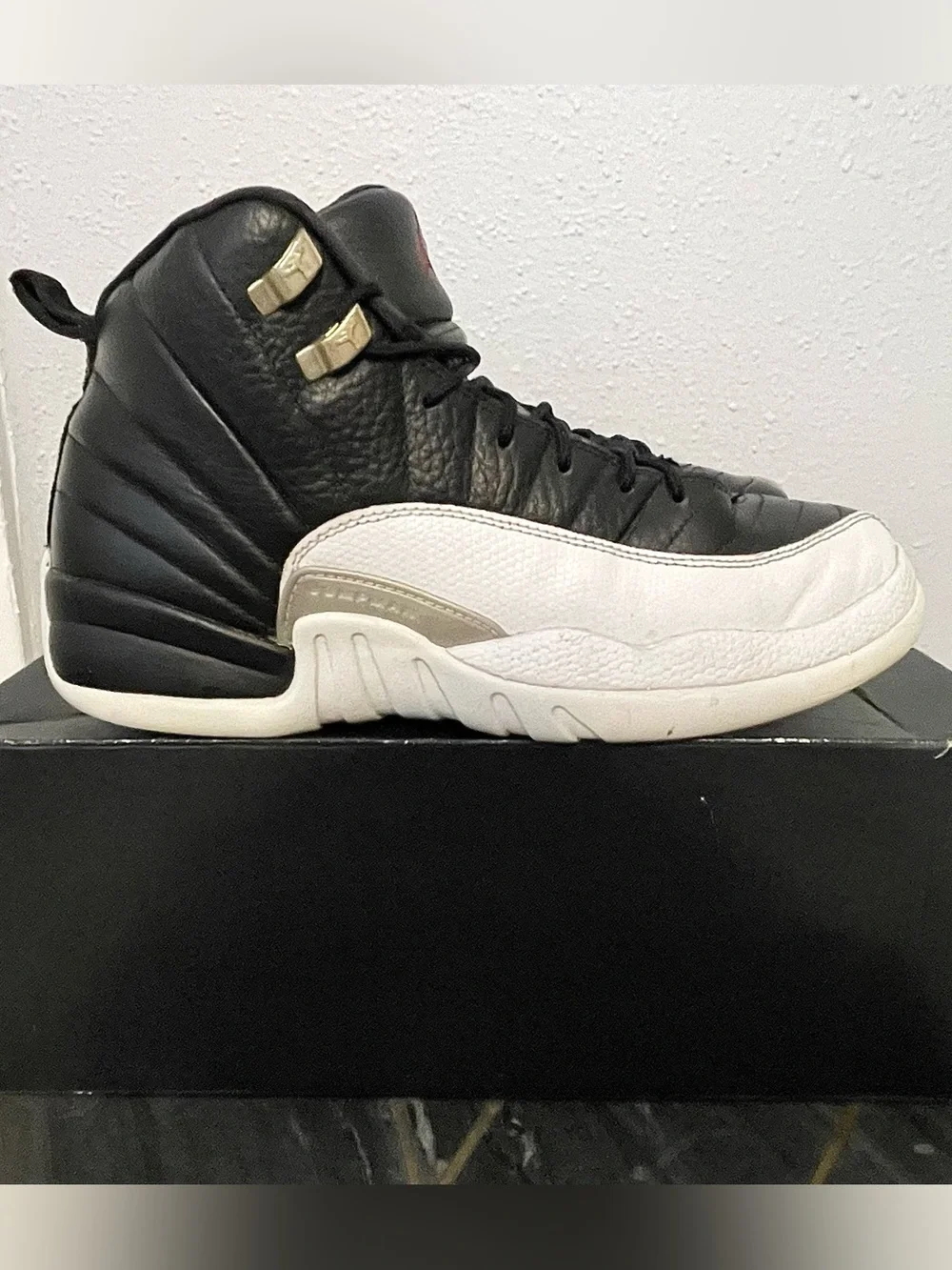 Air Jordan Retro 12 PlayOff Size 7Y